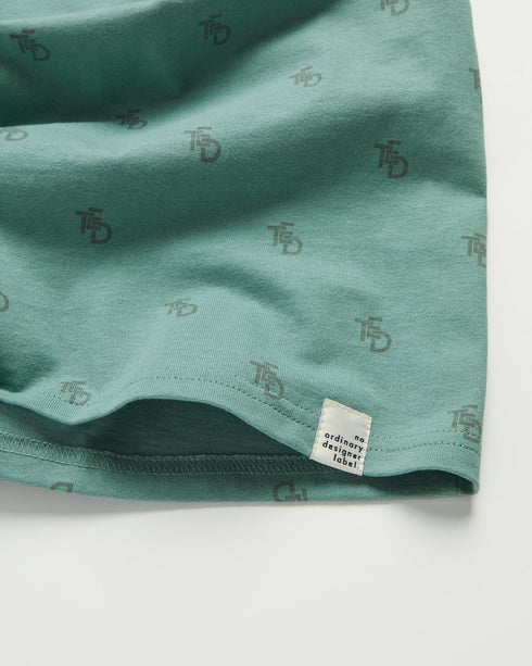 <P Class="Description">As Sweet As Tee And Two Sugars, Choose Hamstid If You Want A Top With Understated Finesse. A Premiu...